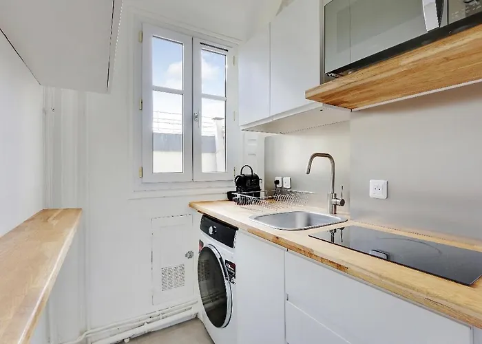 Appartement, Coeur Des Batignolles Montmartre Apartament *