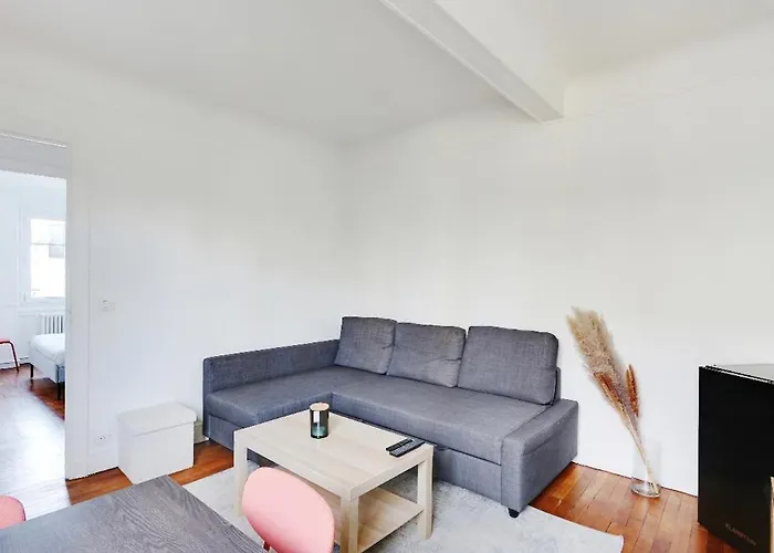 Appartement, Coeur Des Batignolles Montmartre Paryż